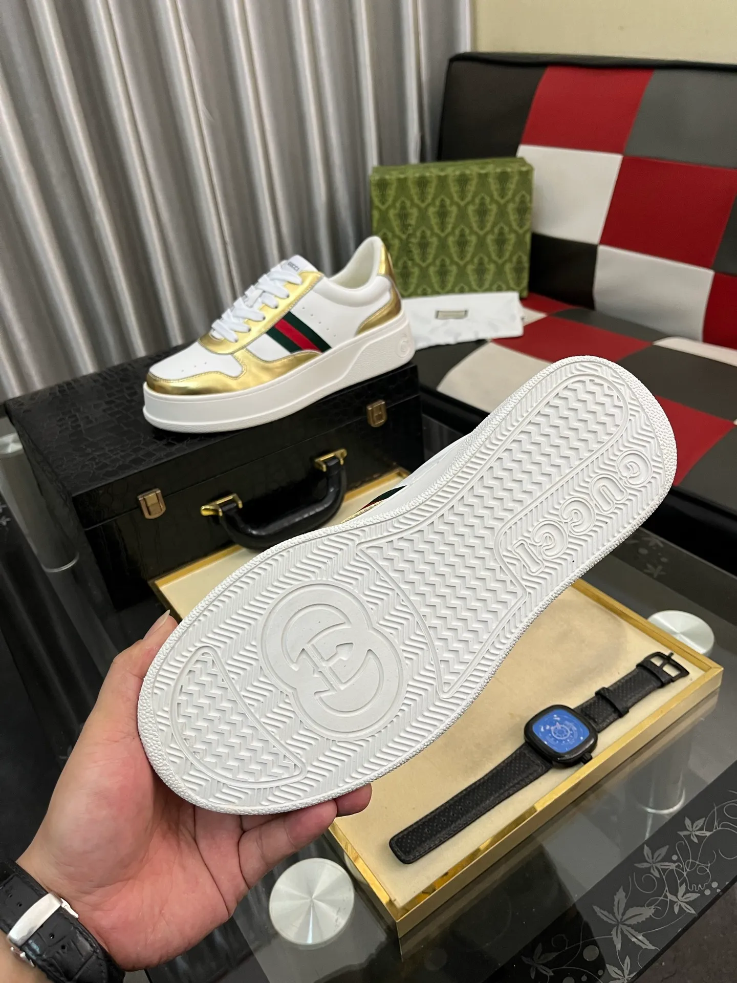 Men's Men's Shoes💰: 380⌚️⌚️[GUCCI] Gucci men's latest white shoe series casual shoes! The official website is built 1:1. Upper: Made of imported cowhide, with electric embroidery ➕Inner lining: Made of high-quality first-layer pigskin, soft and comfortable. Picky material selection and exquisite workmanship give you the best enjoyment. Size: 38-444️⃣Colors available